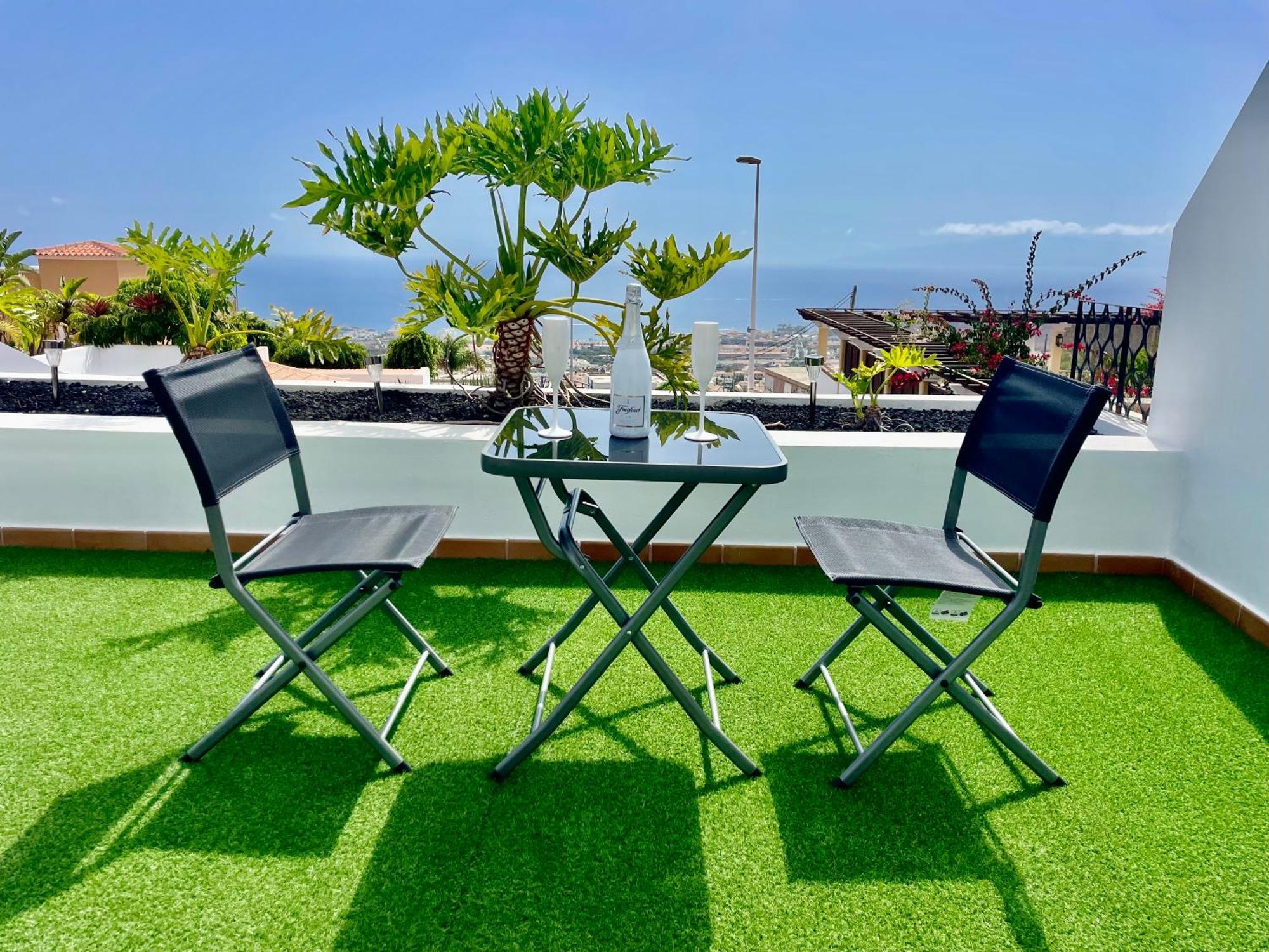 Villa Amorio A Spacious Modern Getaway With A Private Heated Pool & Sea Views Costa Adeje  Esterno foto