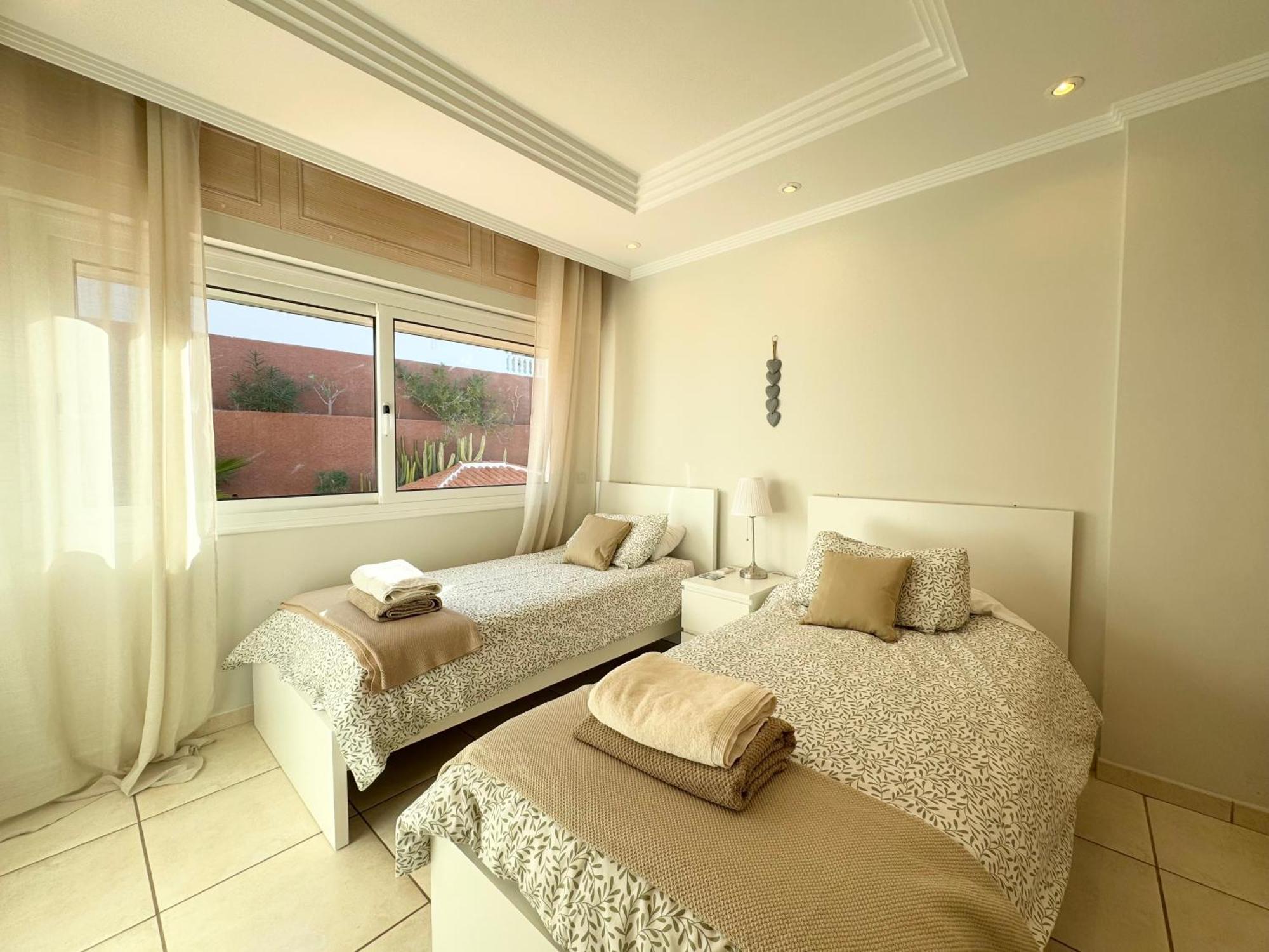 Villa Amorio A Spacious Modern Getaway With A Private Heated Pool & Sea Views Costa Adeje  Esterno foto