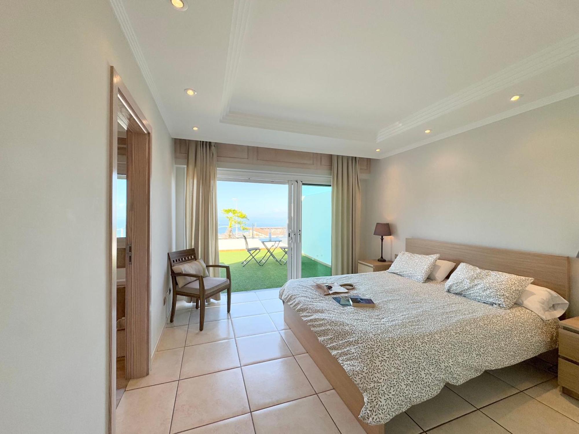 Villa Amorio A Spacious Modern Getaway With A Private Heated Pool & Sea Views Costa Adeje  Esterno foto
