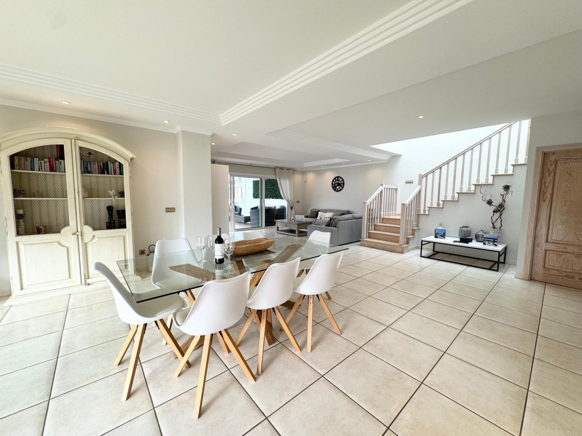 Villa Amorio A Spacious Modern Getaway With A Private Heated Pool & Sea Views Costa Adeje  Esterno foto