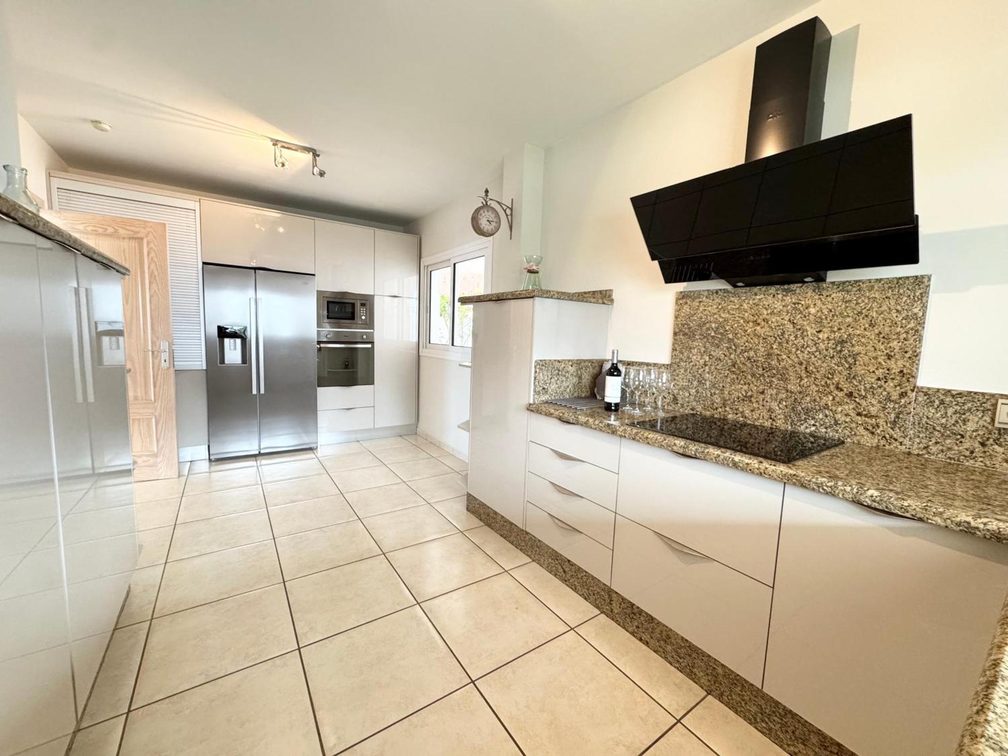 Villa Amorio A Spacious Modern Getaway With A Private Heated Pool & Sea Views Costa Adeje  Esterno foto